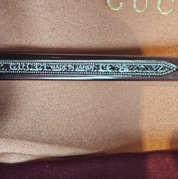 Gucci Sunglasses - Picture 10 of 11